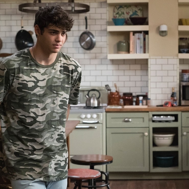 Noah Centineo image