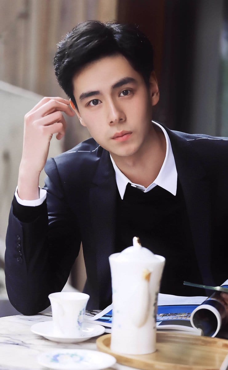 Hu Yi Tian picture