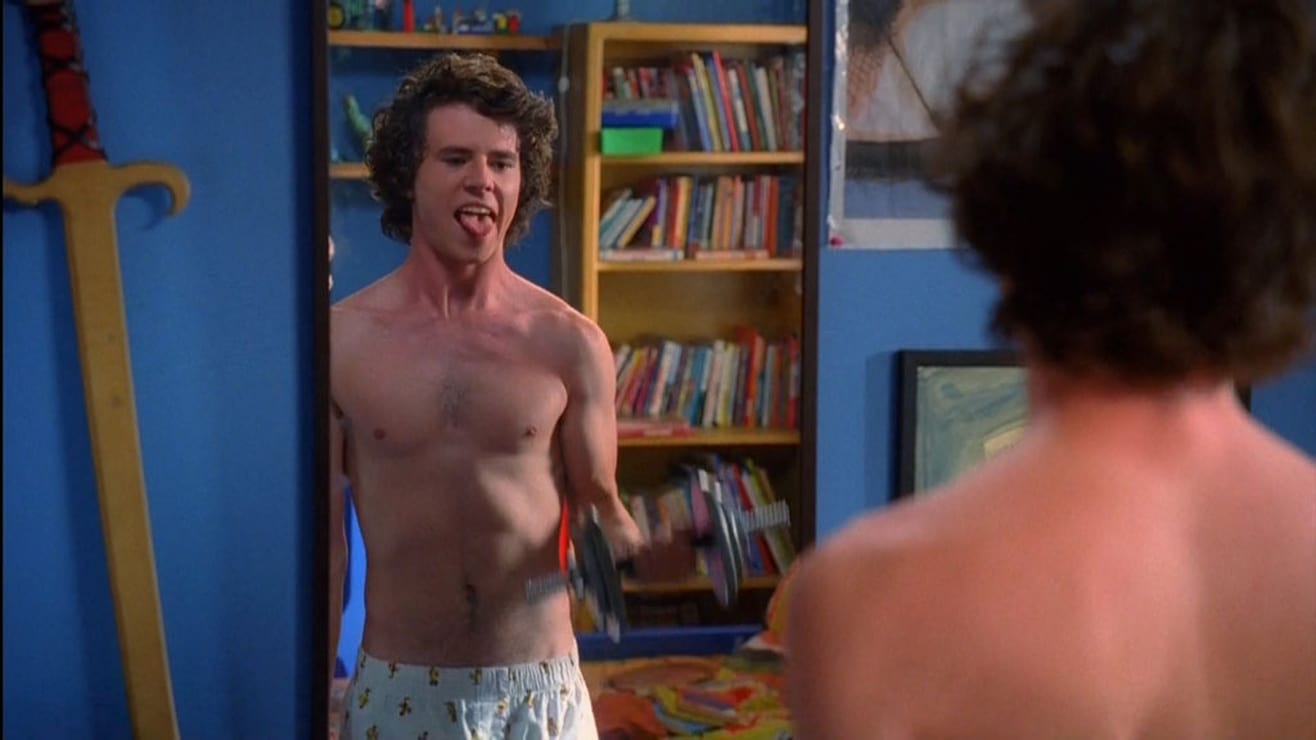 Picture of Charlie McDermott.