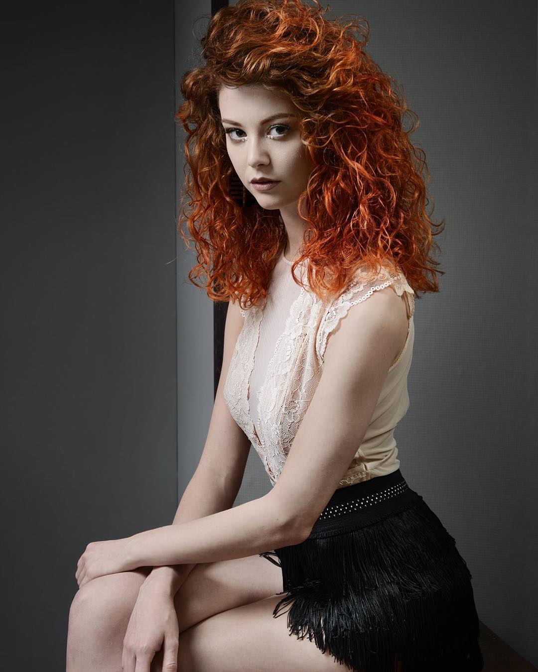 Hot redhead. Дэйзи Хэд рыжая. Vanille певица. Curly Fox модель. Инженю рыжая.