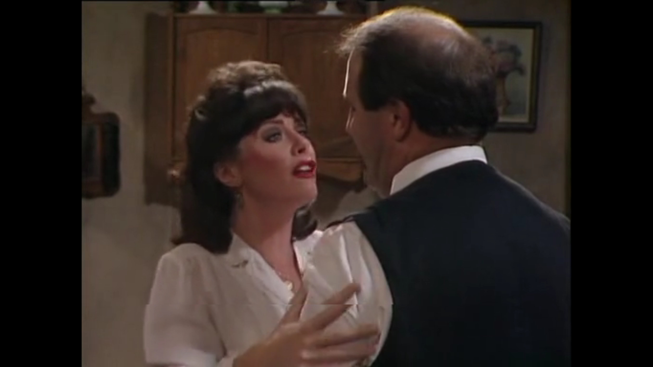 Exploding christmas pudding allo allo