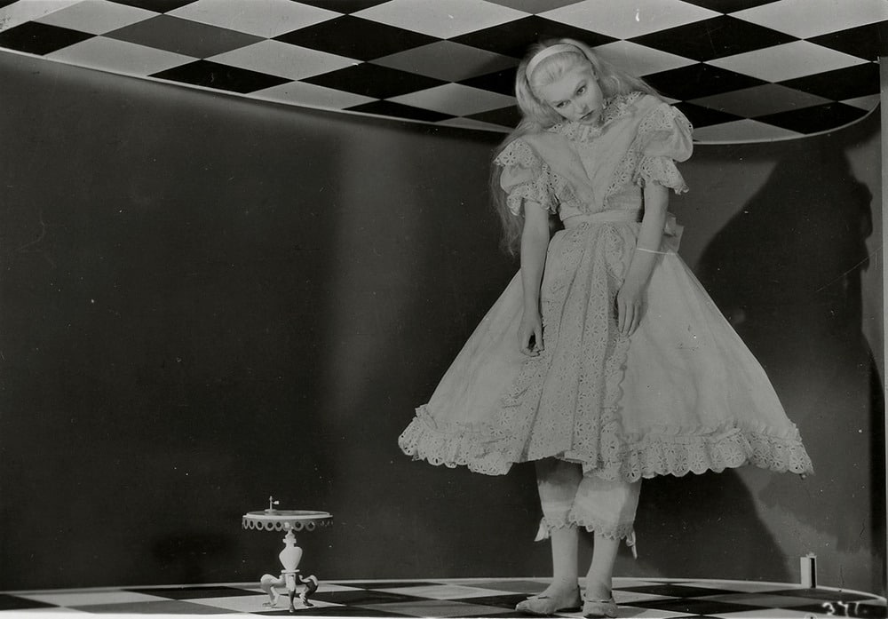 Picture Of Alice In Wonderland 1949