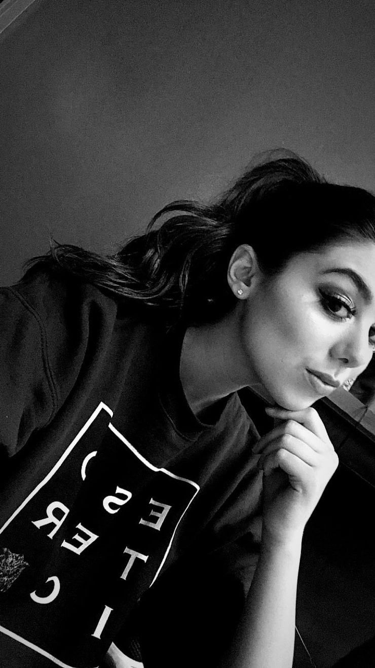 Picture of Kira Kosarin