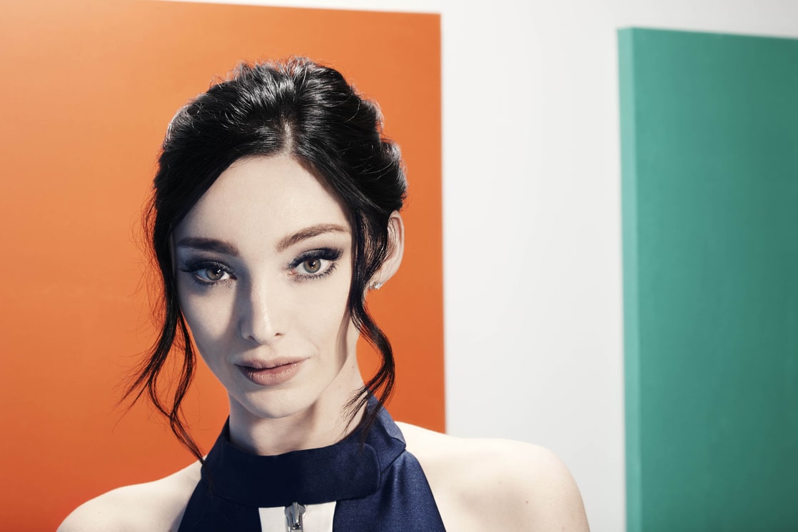 Emma Dumont