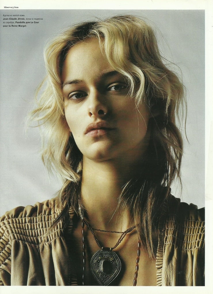 L'Officiel Russia 03 2002