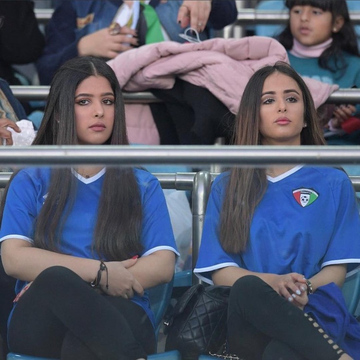 Kuwaiti women Gulf Cup 23 مشجعات كويتيات