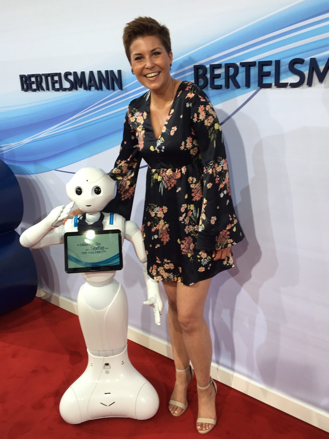 Vanessa Blumhagen image