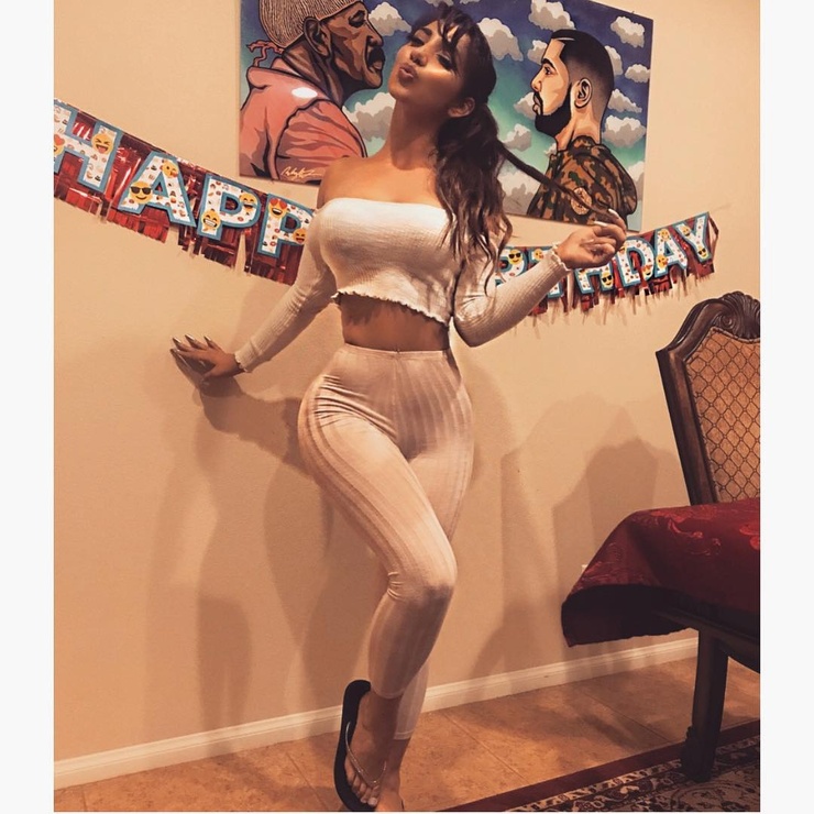 Picture of Deyana Mounira