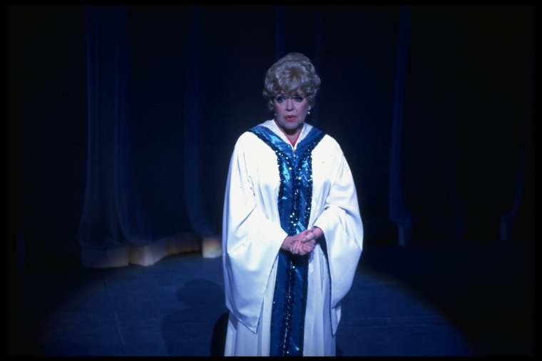 Dorothy Loudon 