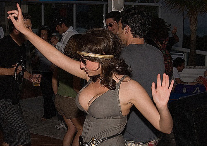 Milana Vayntrub Milana Vayntrub