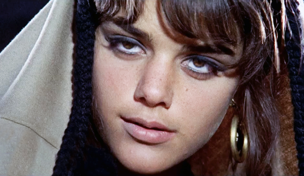 Tina Aumont
