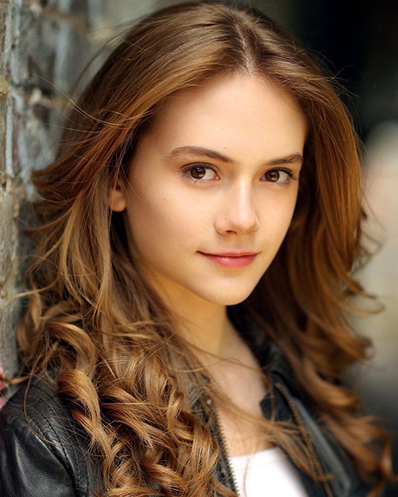 Picture of Emilia Jones