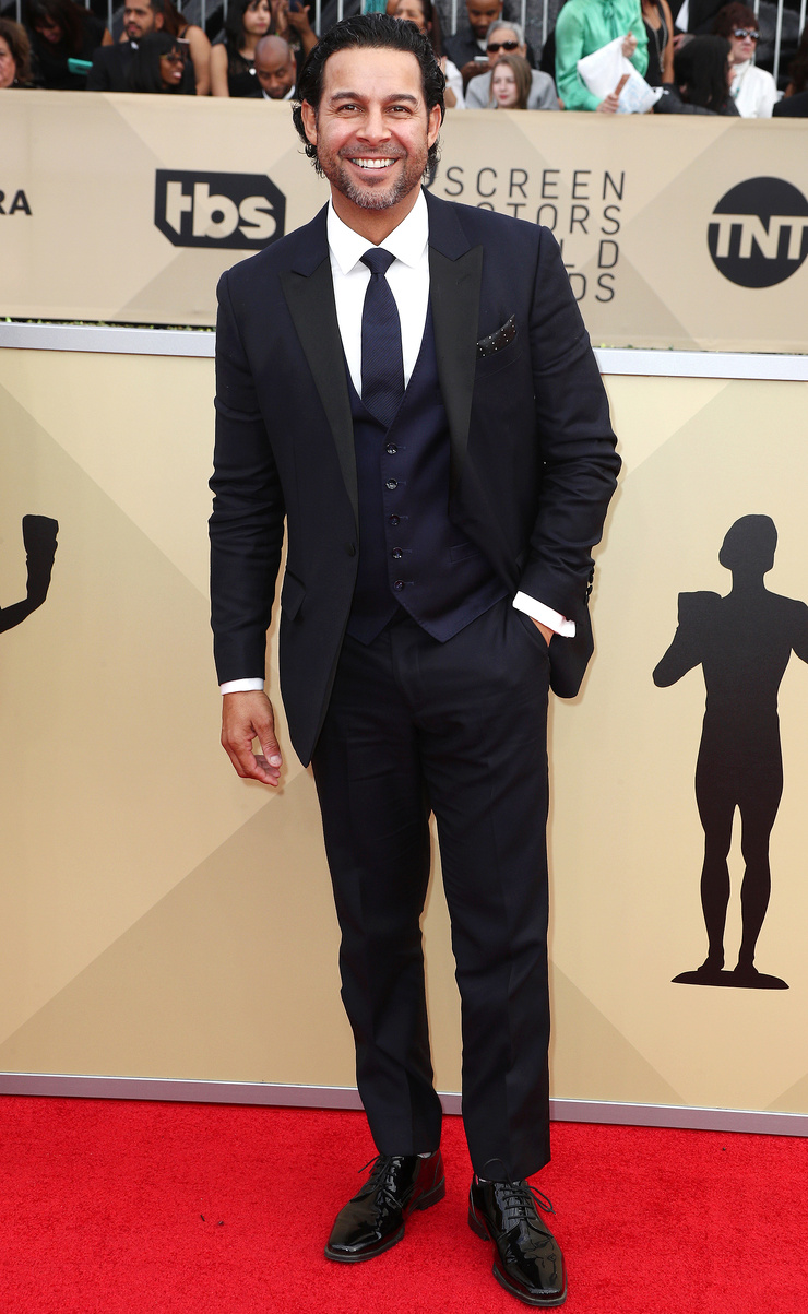 picture-of-jon-huertas