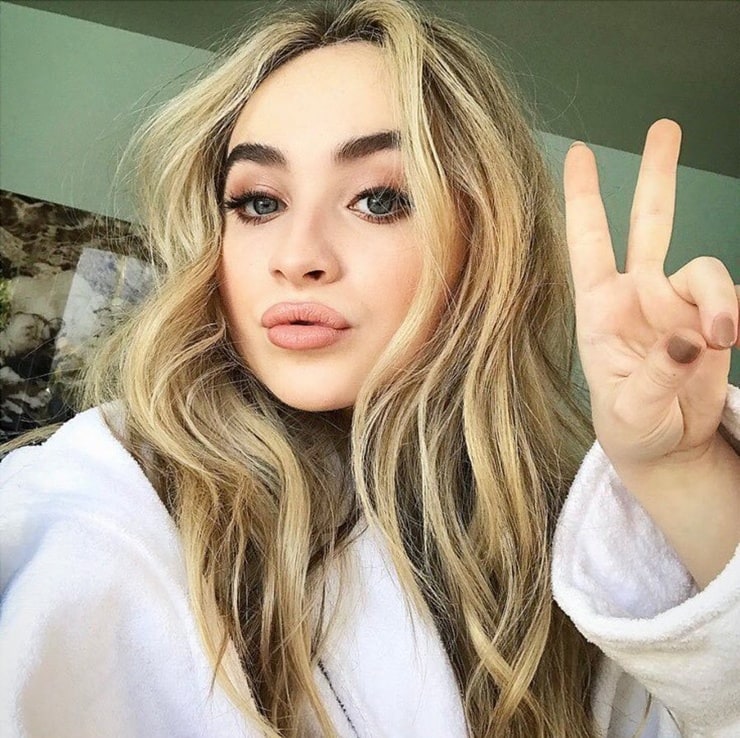 Sabrina Carpenter picture