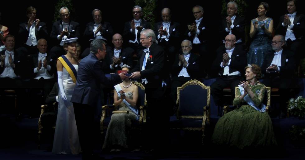 The Distinguished Citizen
