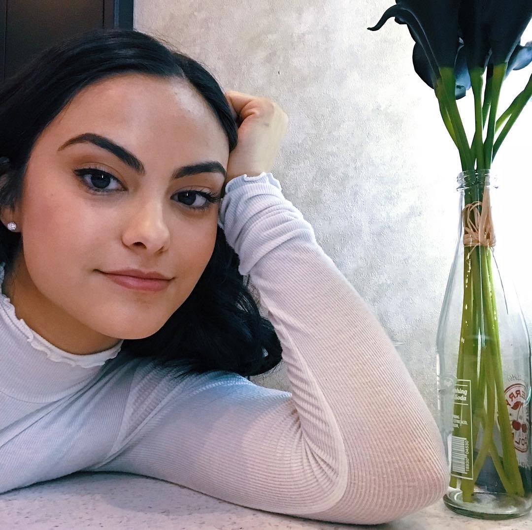 Camila Mendes