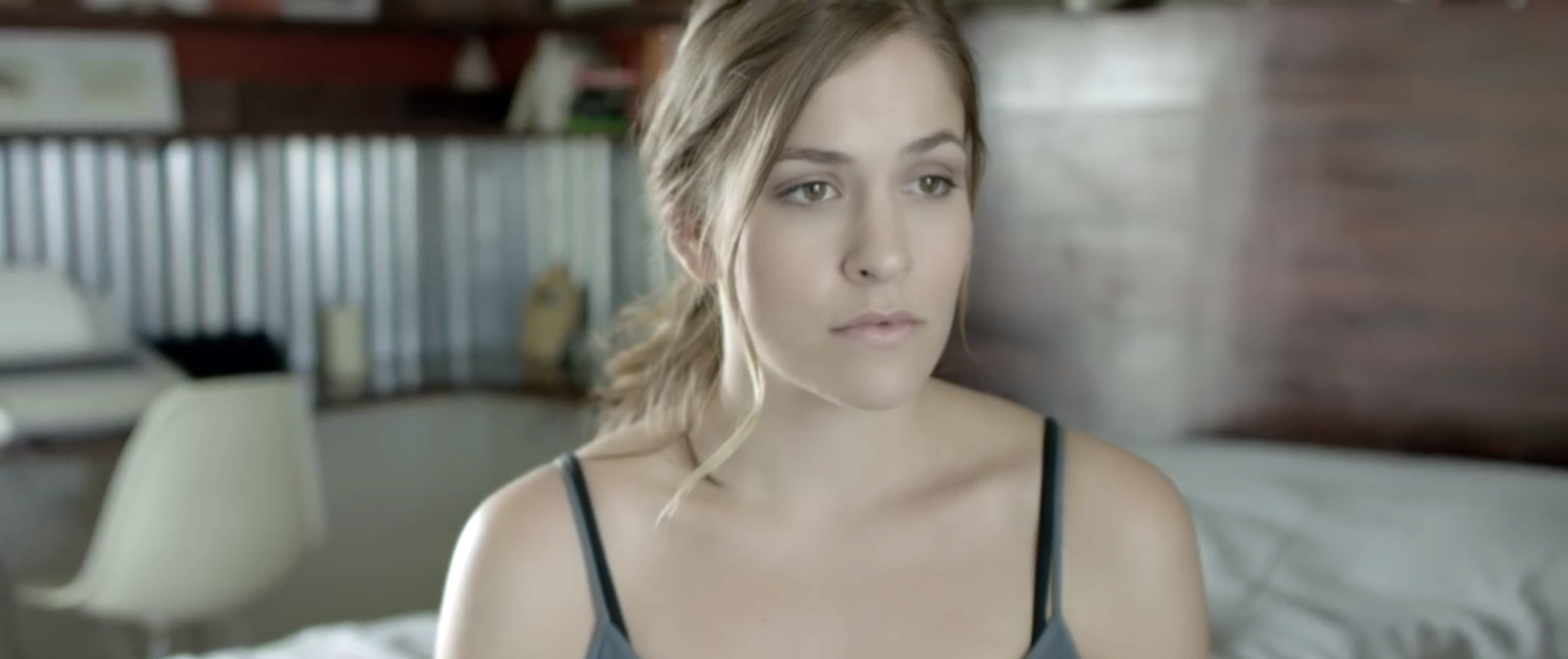 Fast Hearts                                  (2015)