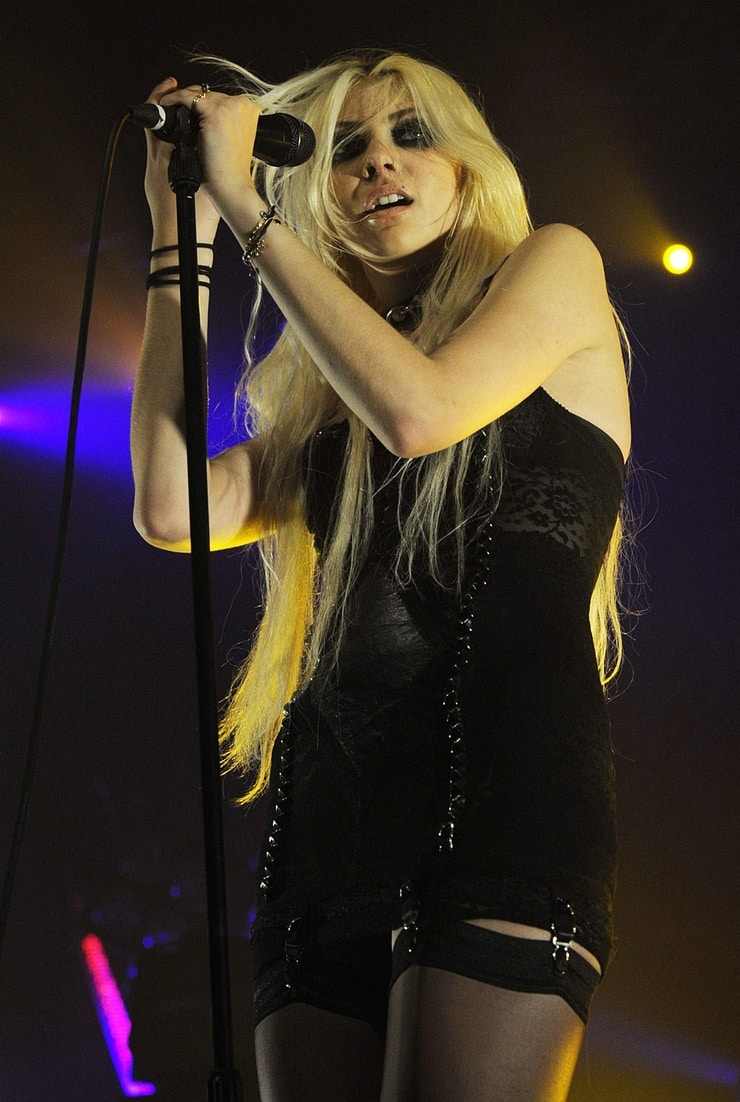 Picture Of Taylor Momsen