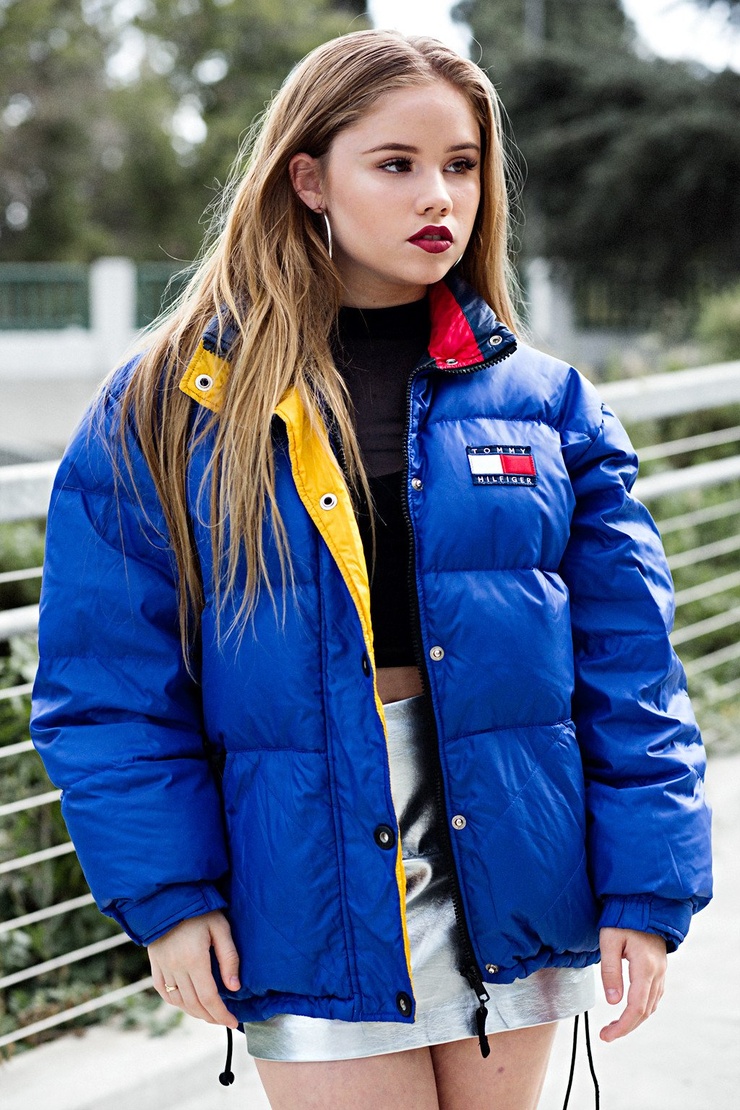 Picture of Lexee Smith