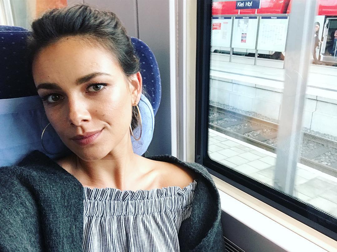 Janina Uhse Janina Uhse