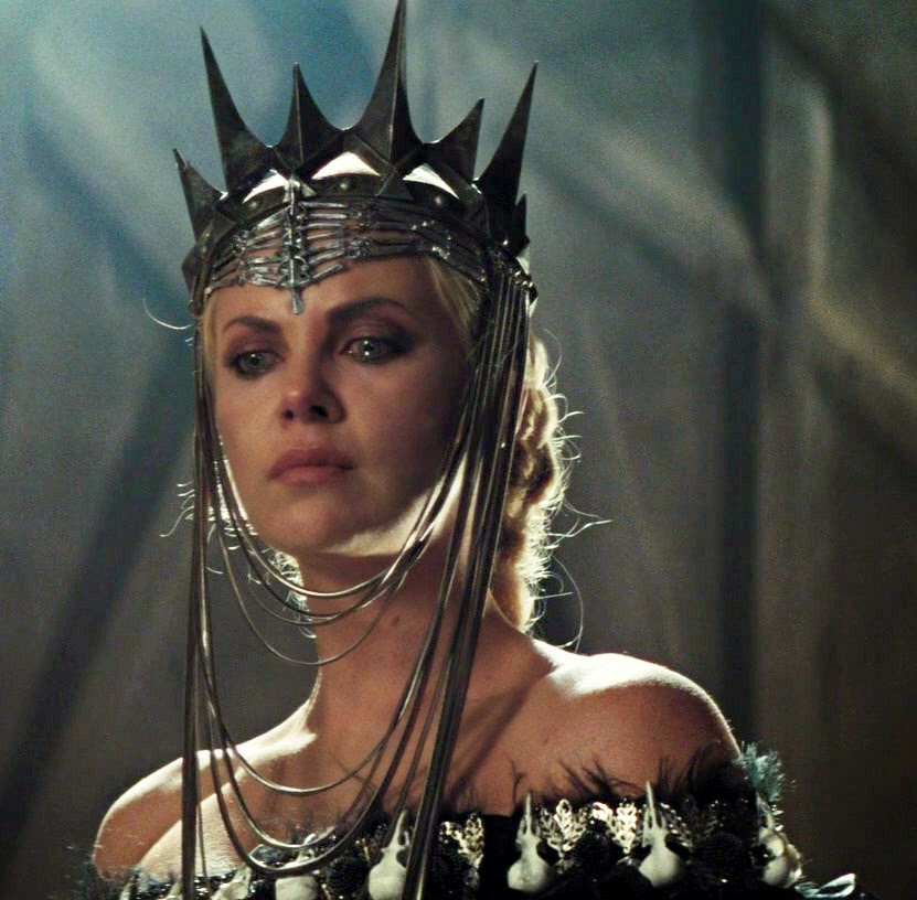 Queen Ravenna