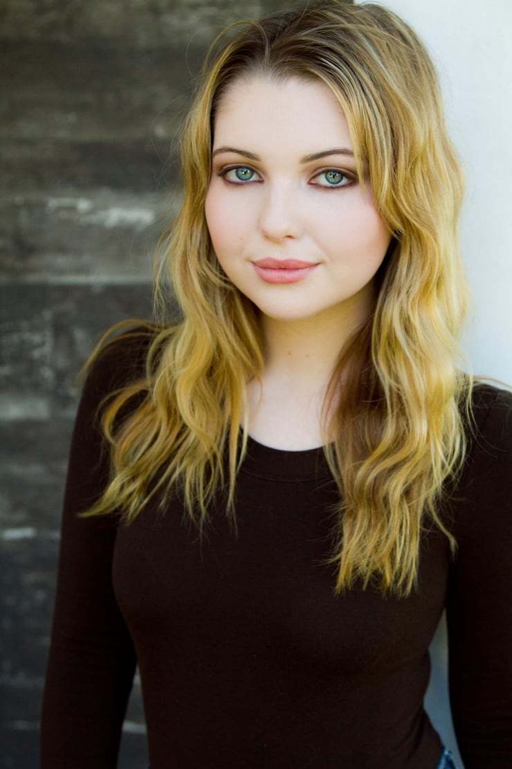 Sammi Hanratty image