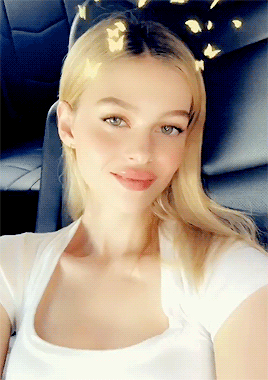 Nicola Peltz