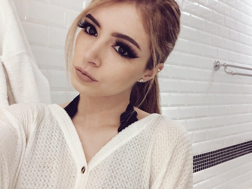 Chrissy Costanza