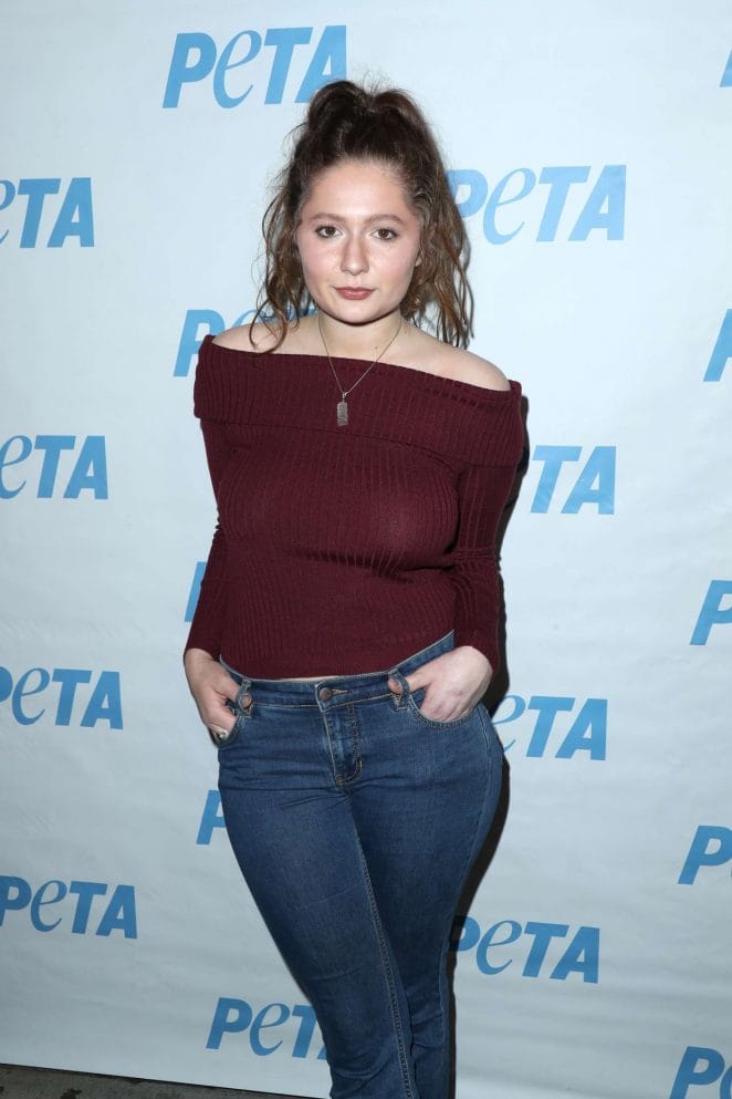 Emma Kenney picture.