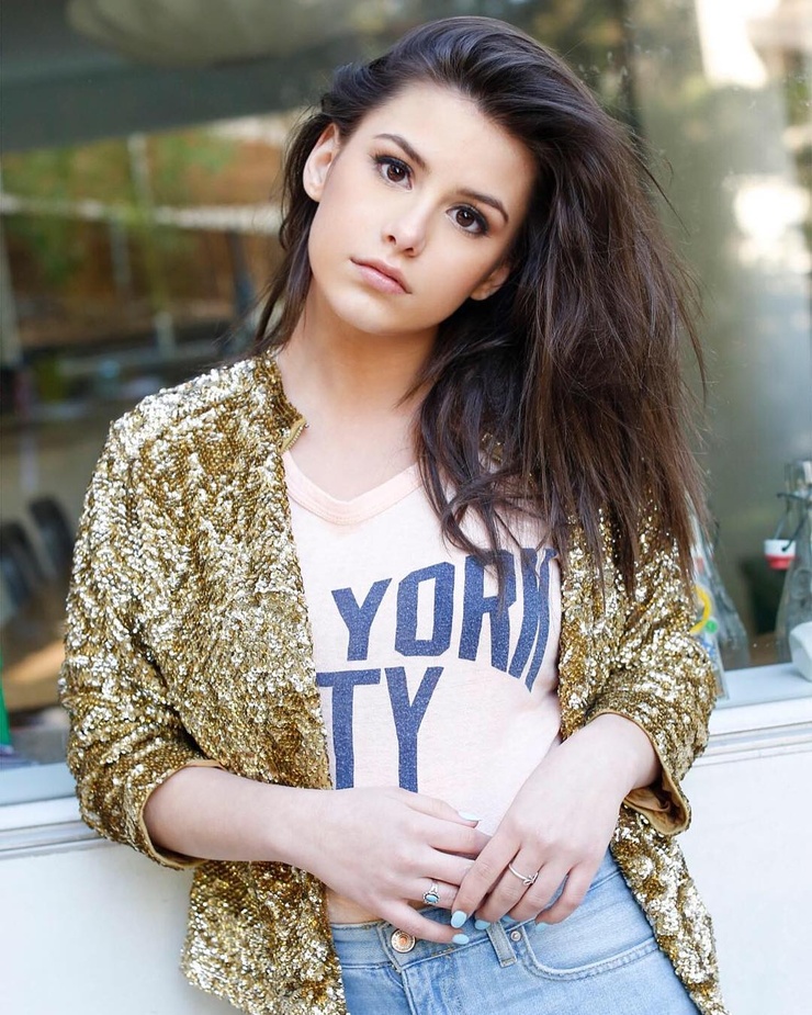 Madisyn Shipman Photo