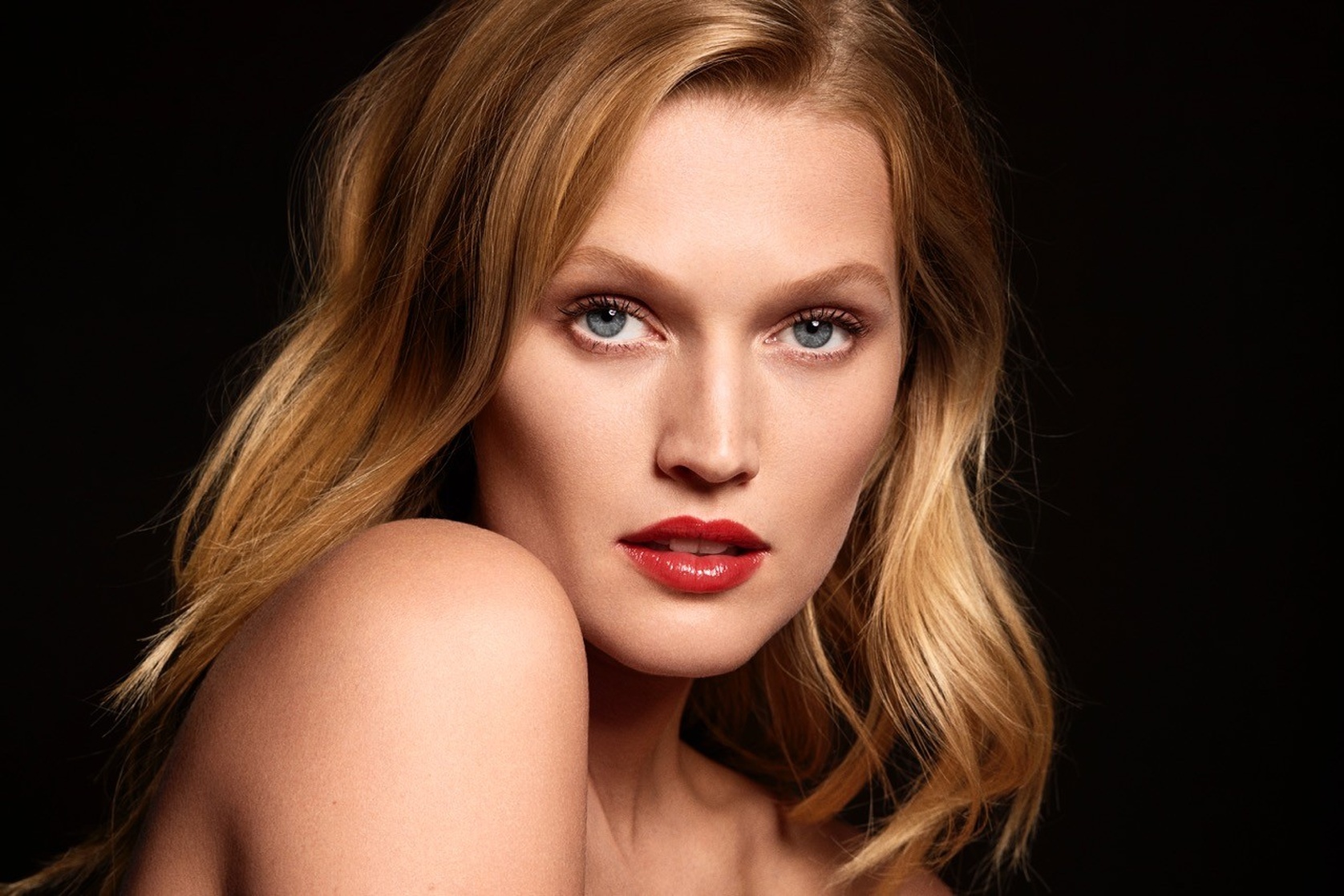 Toni Garrn Toni Garrn