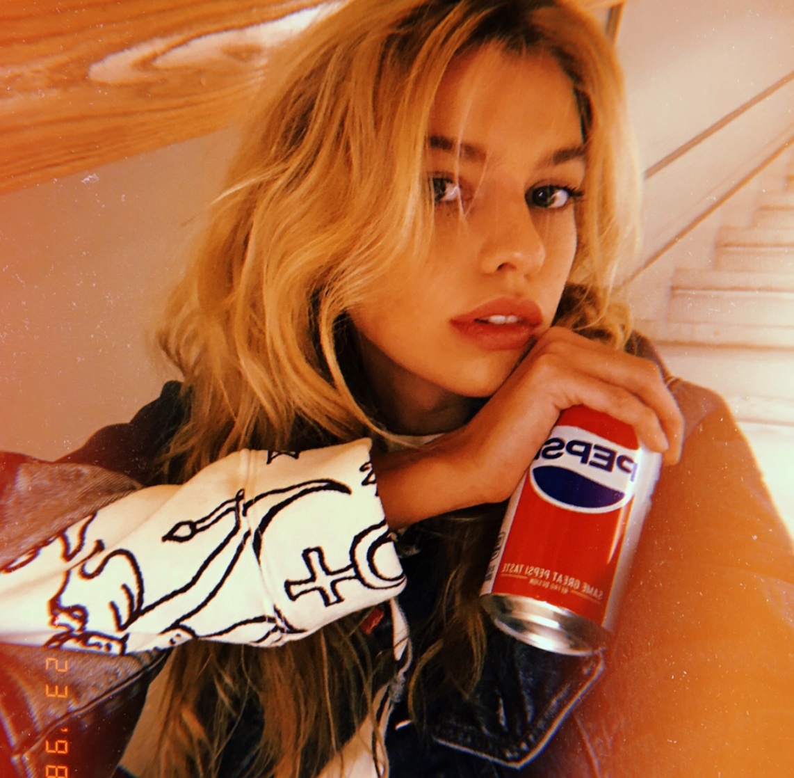 Stella Maxwell Stella Maxwell