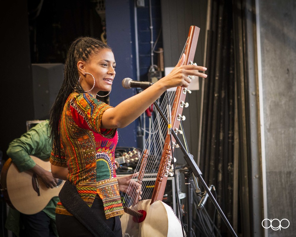 Sona Jobarteh Sona Jobarteh