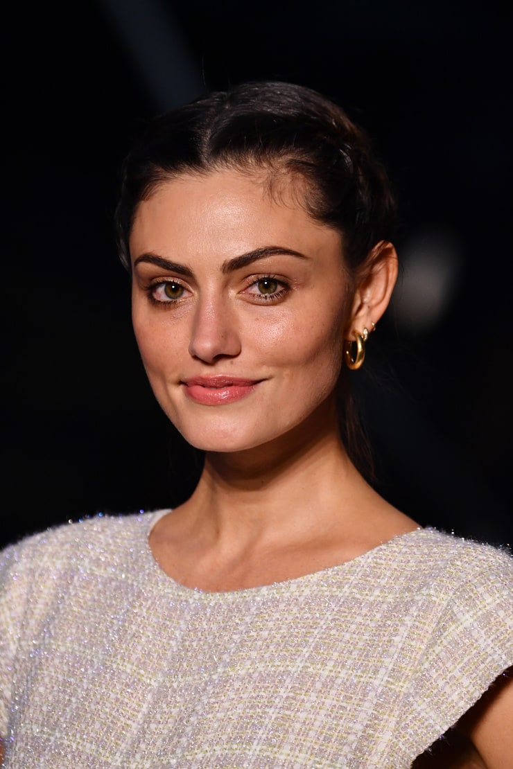 Picture Of Phoebe Tonkin