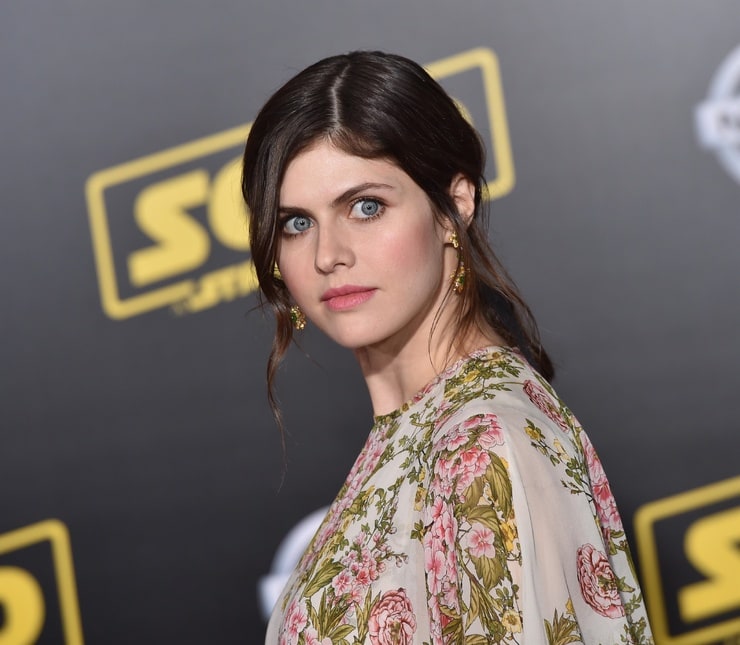 Alex actress. Кэтрин Даддарио. Александра Даддарио Boobs. Семья Даддарио. Alexandra Daddario solo a Star Wars story.