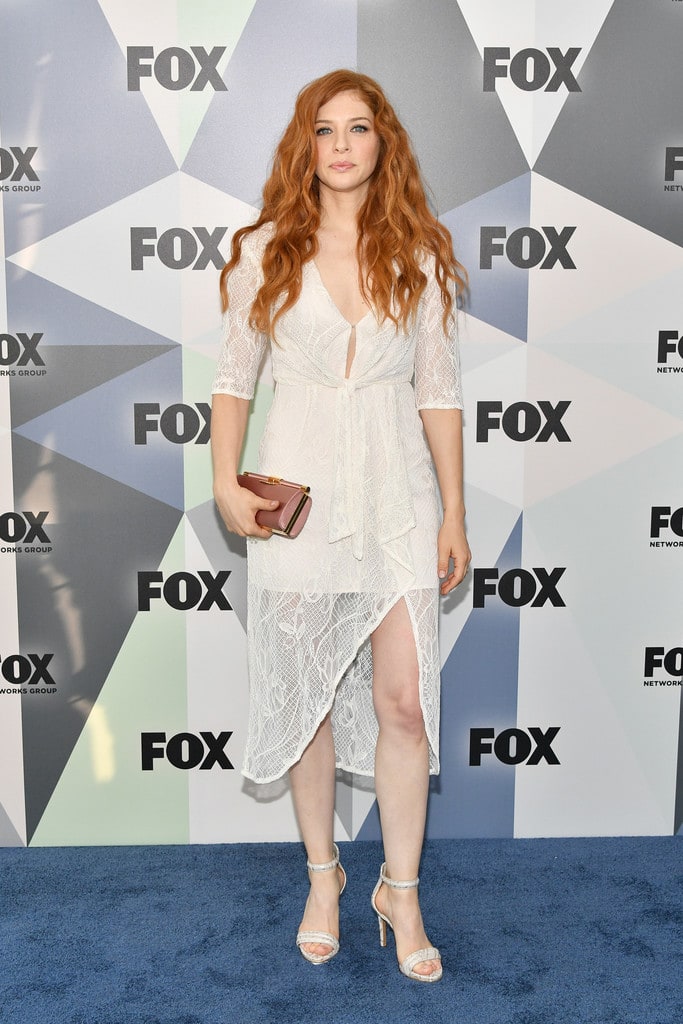 Next photo of Rachelle Lefevre