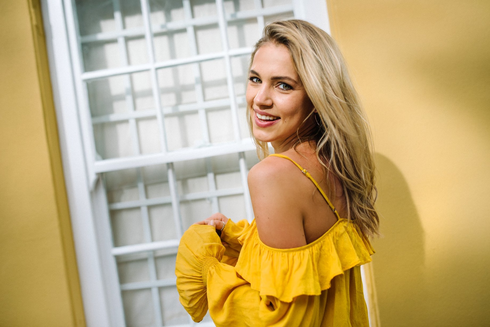 Svenja Holtmann Svenja Holtmann