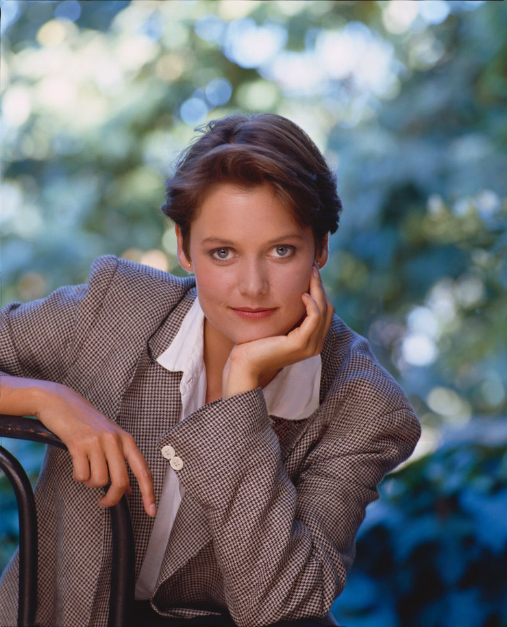 Picture of Carey Lowell