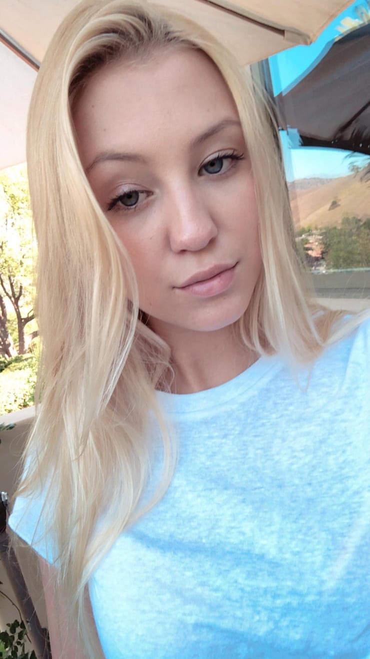 Ava Sambora Picture 