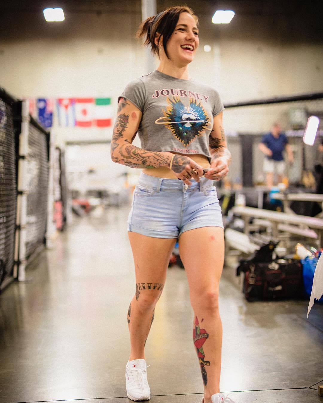 Jessica Rose Clark Hot