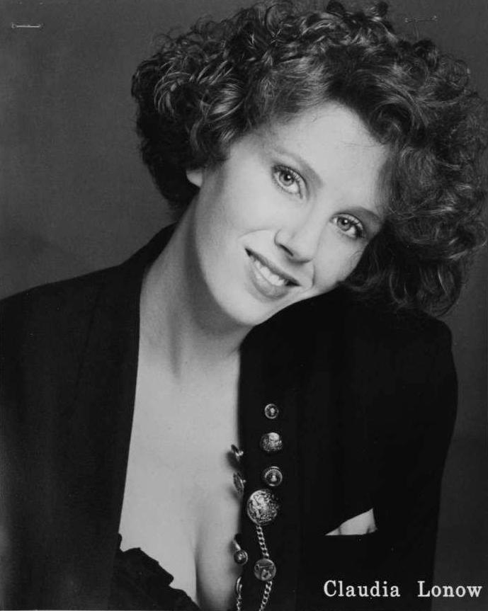 Picture of Claudia Lonow