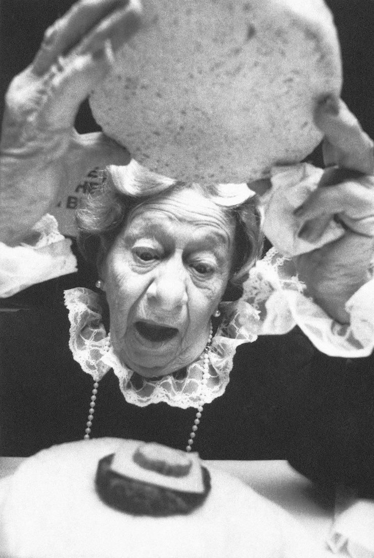 Clara peller