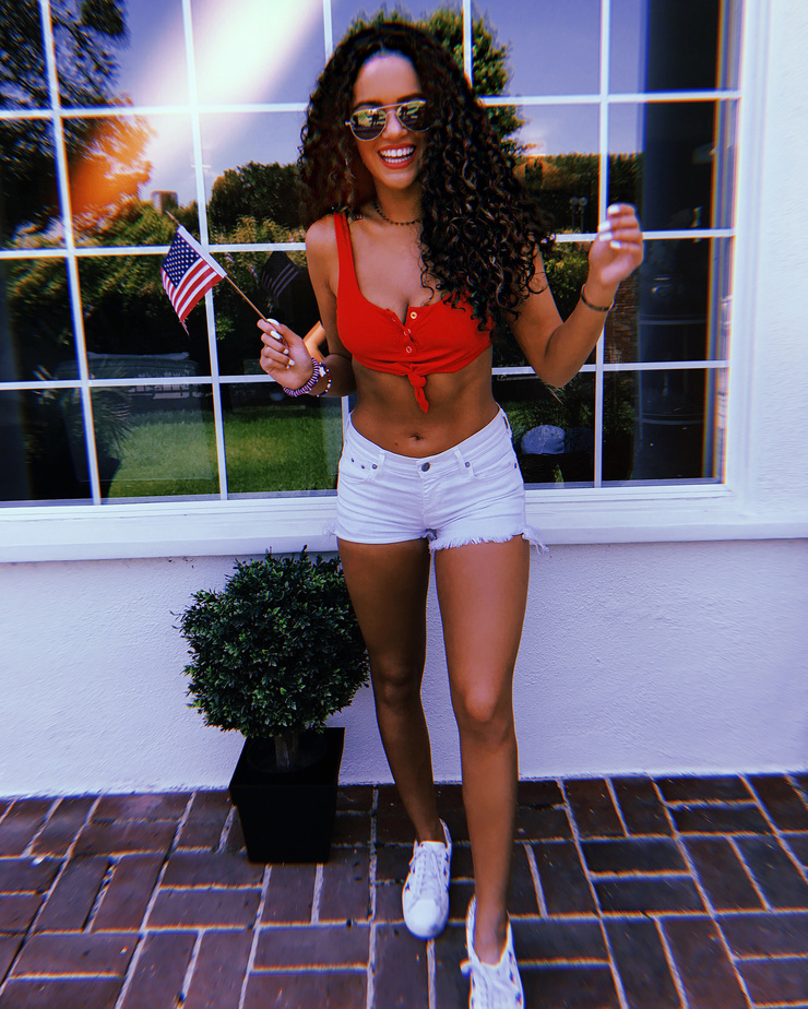 Picture of Madison Pettis.