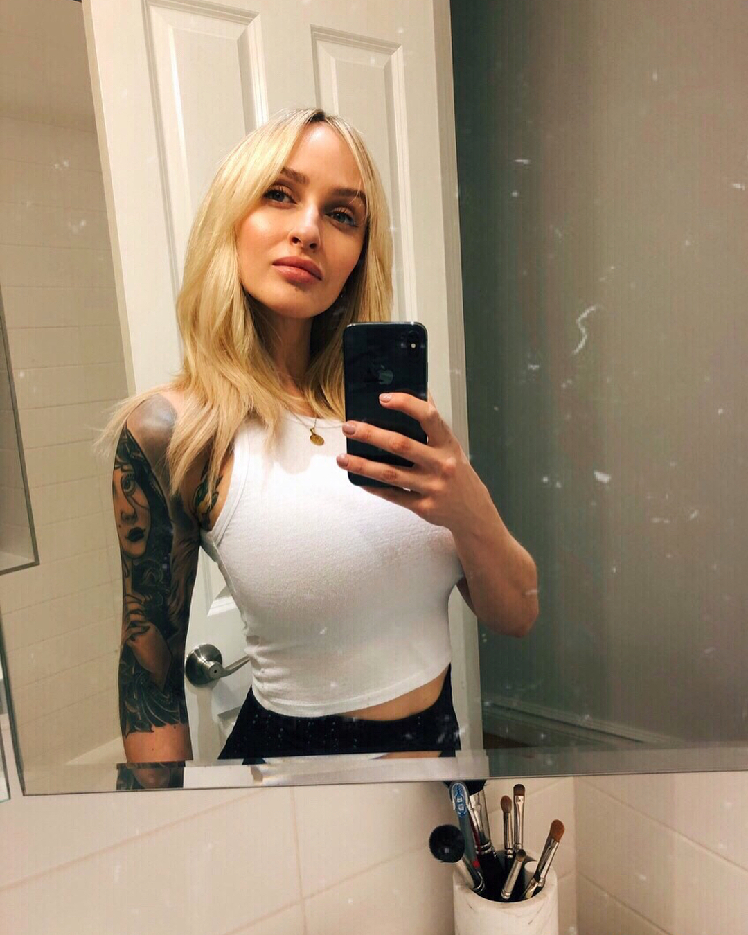 Photos Alyssa Barbara nudes (12 photo), Pussy, Is a cute, Feet, braless 2015 Photos Alyssa Barbara nude (74 foto and video), Sexy, Hot, Selfie, cleavage 2020