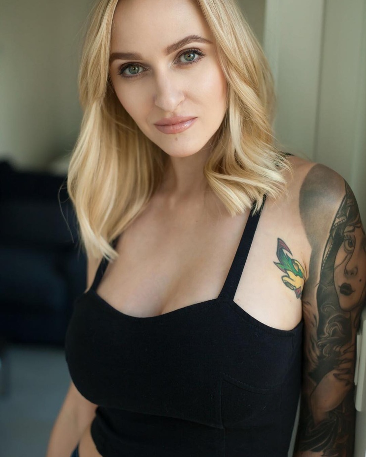 Picture of Alyssa Barbara