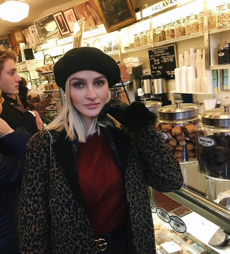 Alyssa Barbara image