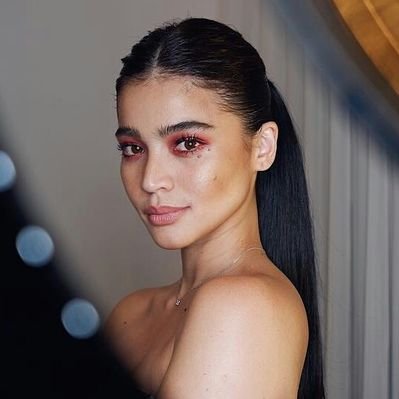Anne Curtis