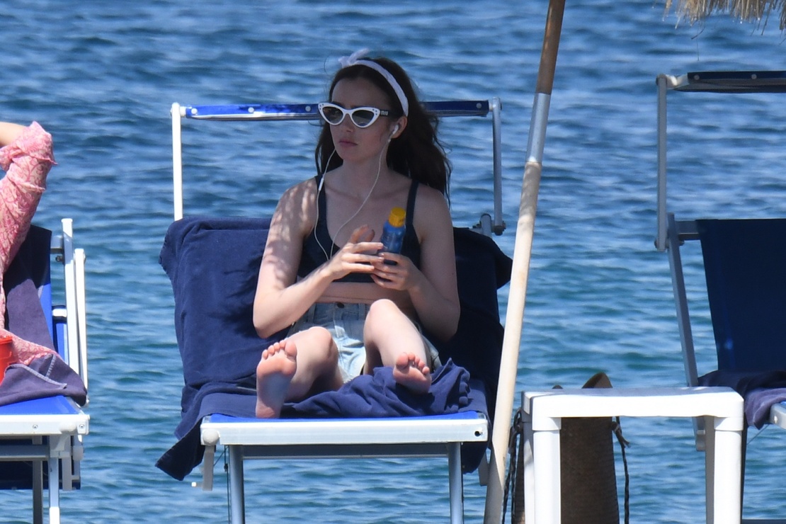 Lily Collins image.