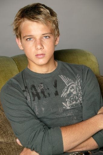 max thieriot weight and height