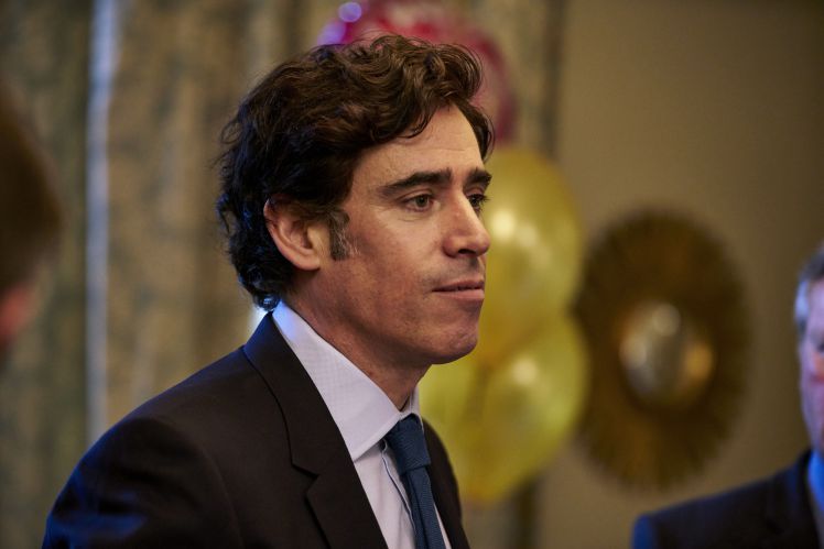 Stephen Mangan